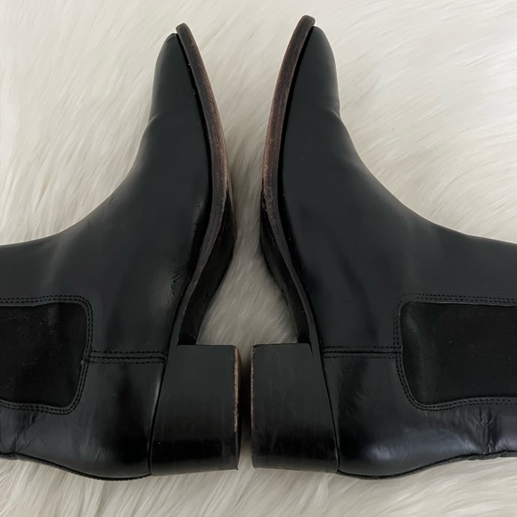 Frye Dara Black Leather Pull On Chelsea Bootie Ankle Boot Size 6.5 - Picture 4 of 10